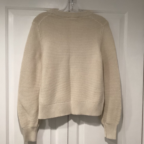 GAP Women's cream Crew Neck Sweater with logo Size Small - Picture 3 of 5